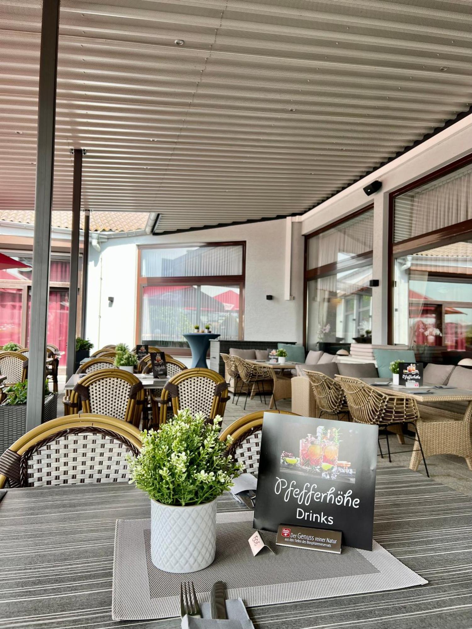 Pfefferhoehe Hotel & Restaurant Alsfeld Exteriör bild